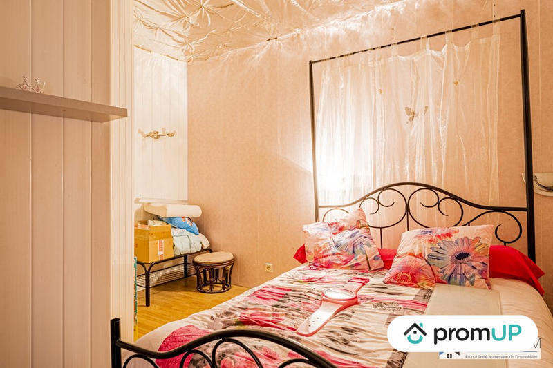 Maison - 202 m² - 5 pièces