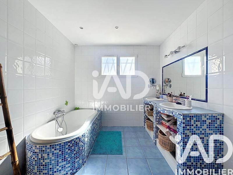 Maison - 146 m² - 6 pièces