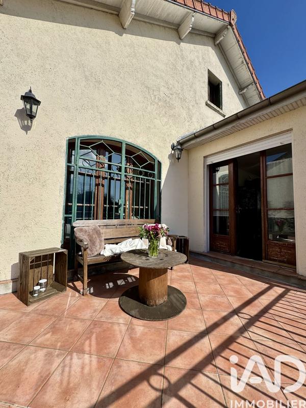 Maison - 218 m² - 8 pièces