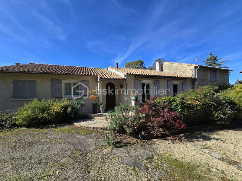 Maison ancienne - 360 m² - 5 pièces