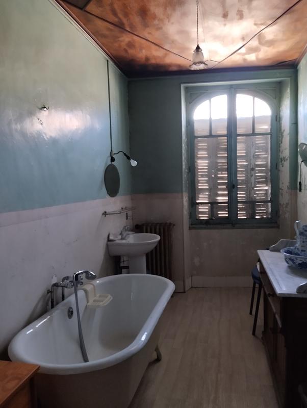 Maison ancienne - 308 m² - 13 pièces