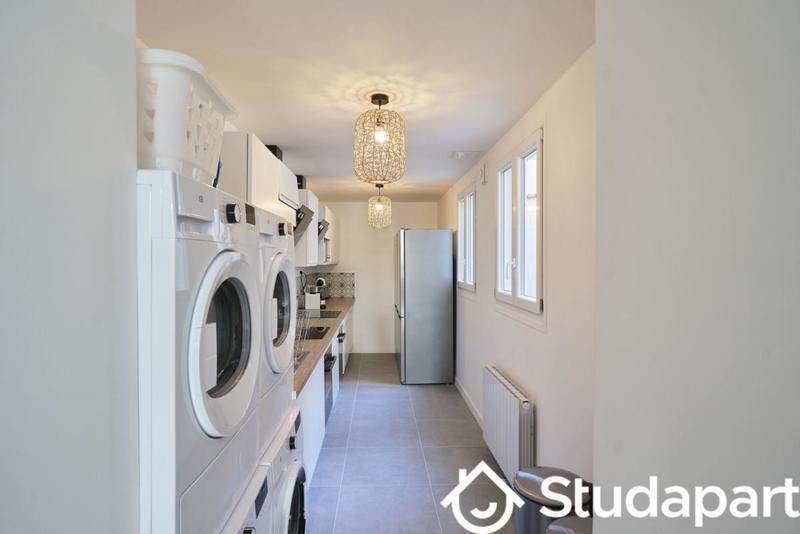 Chambre - 12 m² - 1 pièce