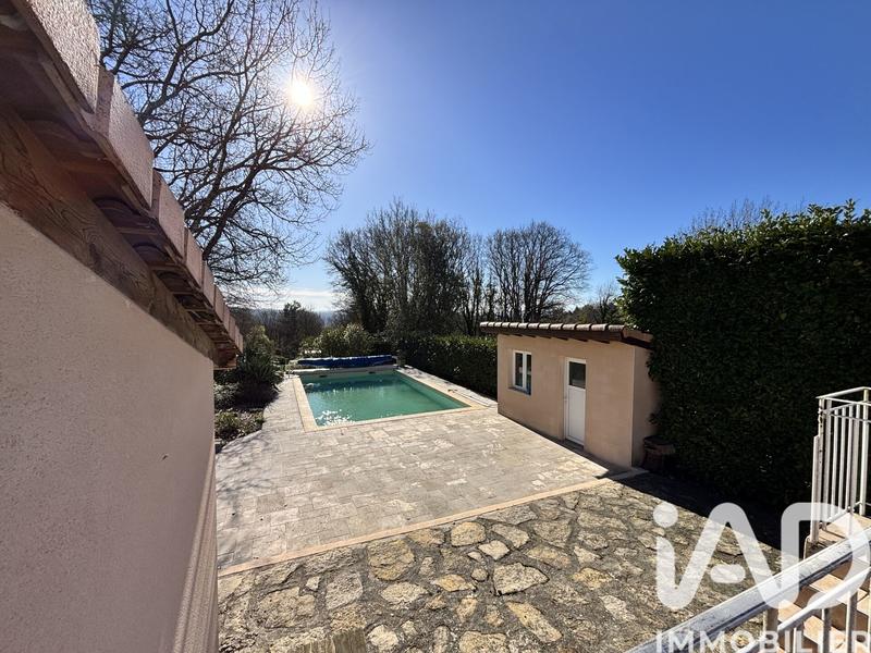 Maison - 127 m² - 6 pièces