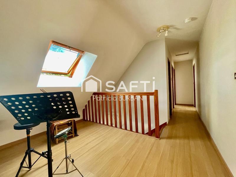 Maison - 157 m² - 7 pièces