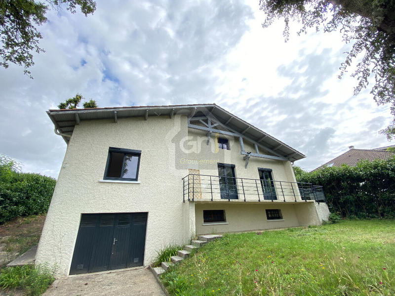 Maison - 90 m² - 4 pièces