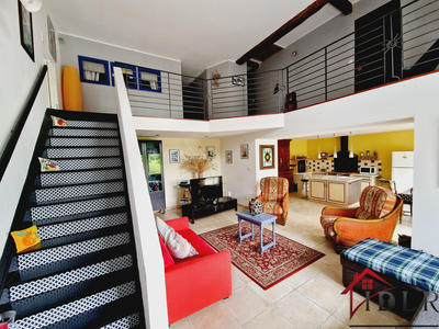 Maison - 188 m² - 5 pièces