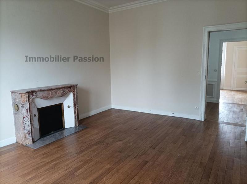 Maison ancienne - 318 m² - 15 pièces