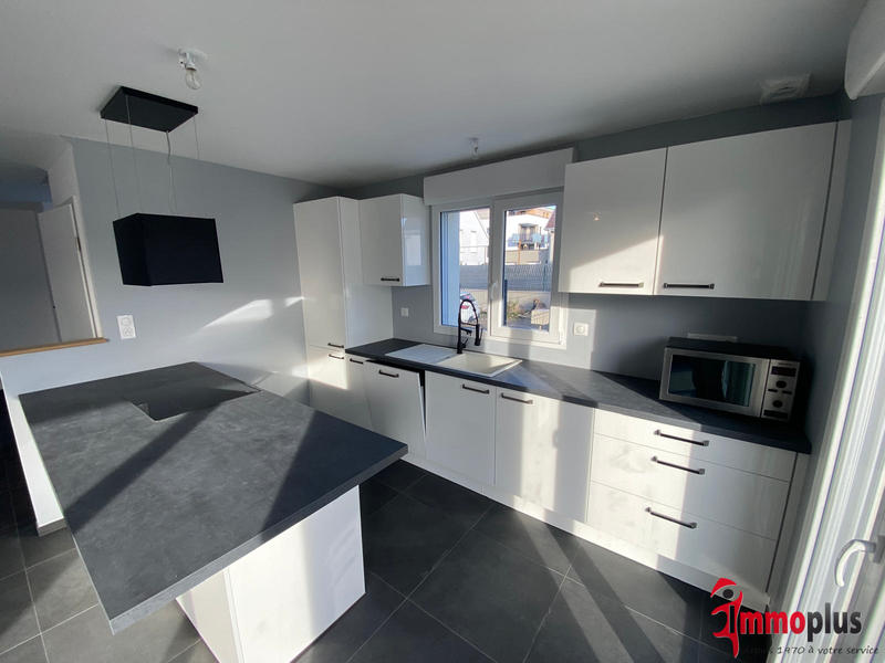 Maison - 98 m² - 5 pièces