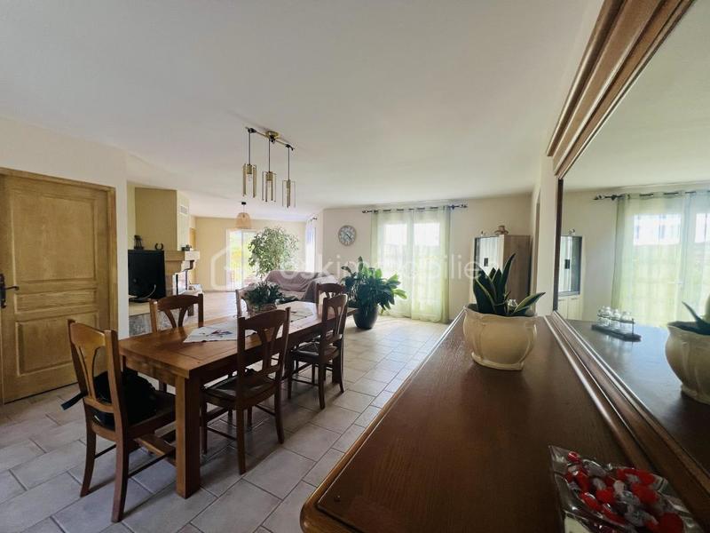 Maison traditionnelle - 185 m² - 6 pièces