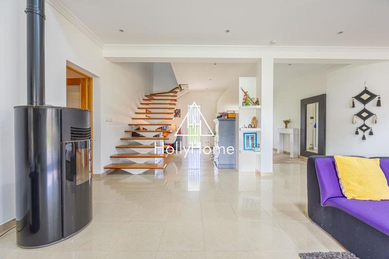 Maison ancienne - 213 m² - 6 pièces