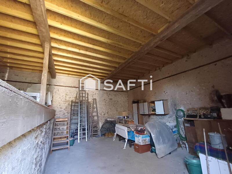 Maison - 213 m² - 8 pièces