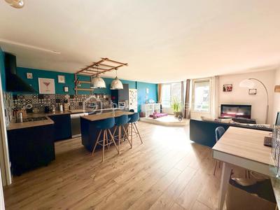 Appartement - 75 m² - 3 pièces