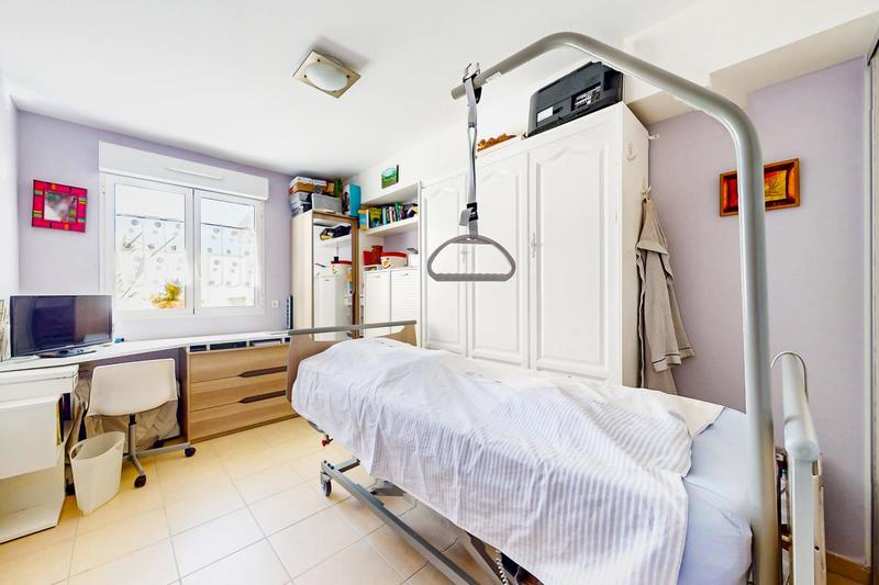 Appartement ancien - 71 m² - 3 pièces