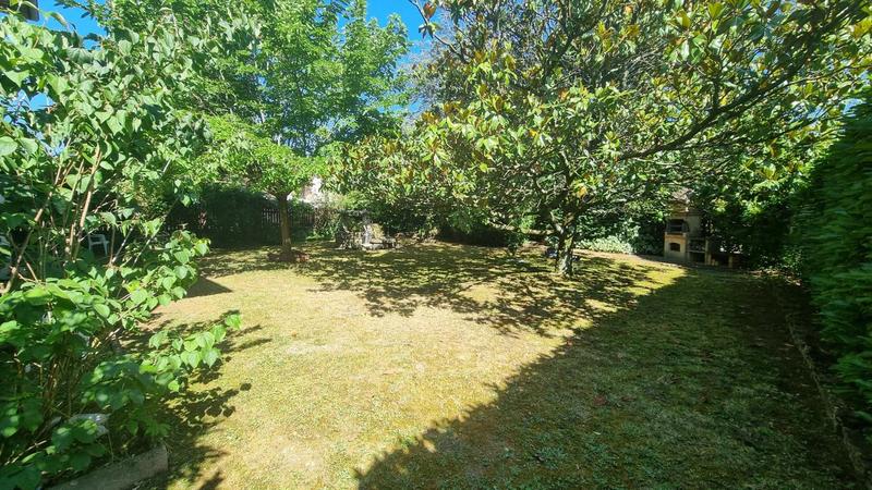 Maison - 210 m² - 6 pièces