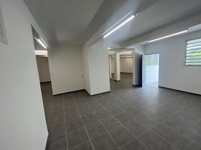 Local commercial - 115 m² - 2 pièces