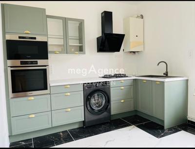 Maison de ville - 69 m² - 4 pièces