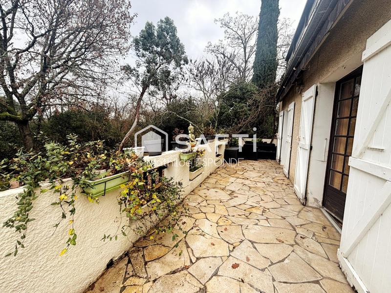 Maison - 205 m² - 6 pièces