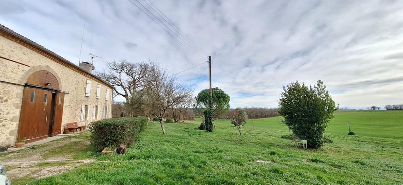 Maison - 454 m² - 15 pièces