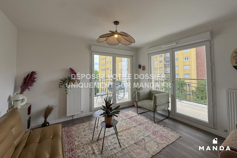 Chambre - 9 m² - 4 pièces