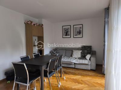 Appartement - 94 m² - 4 pièces