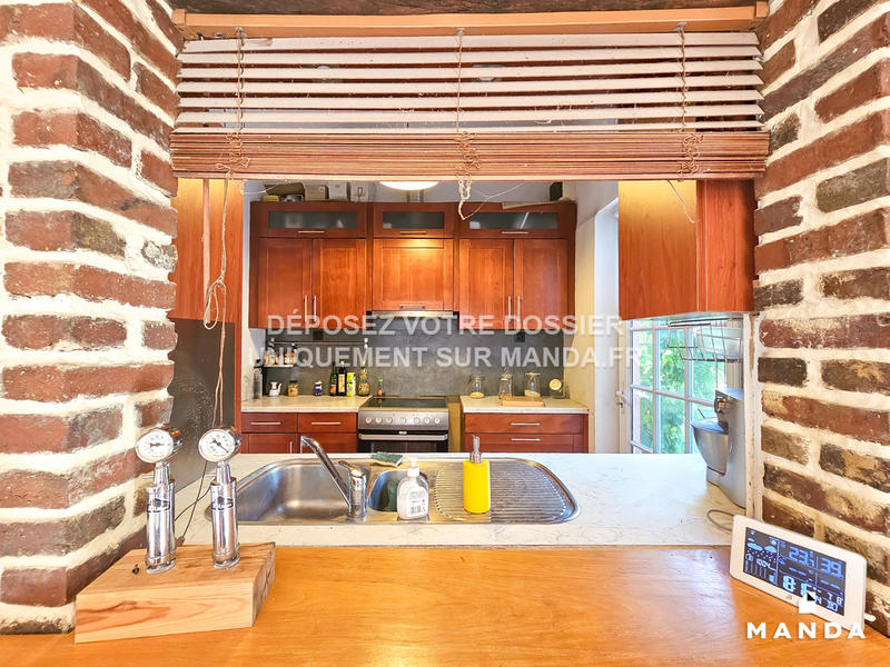 Chambre - 9 m² - 5 pièces