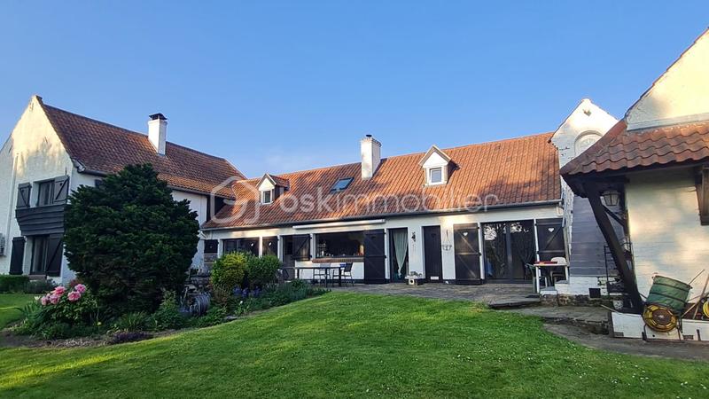 Demeure - 290 m² - 12 pièces