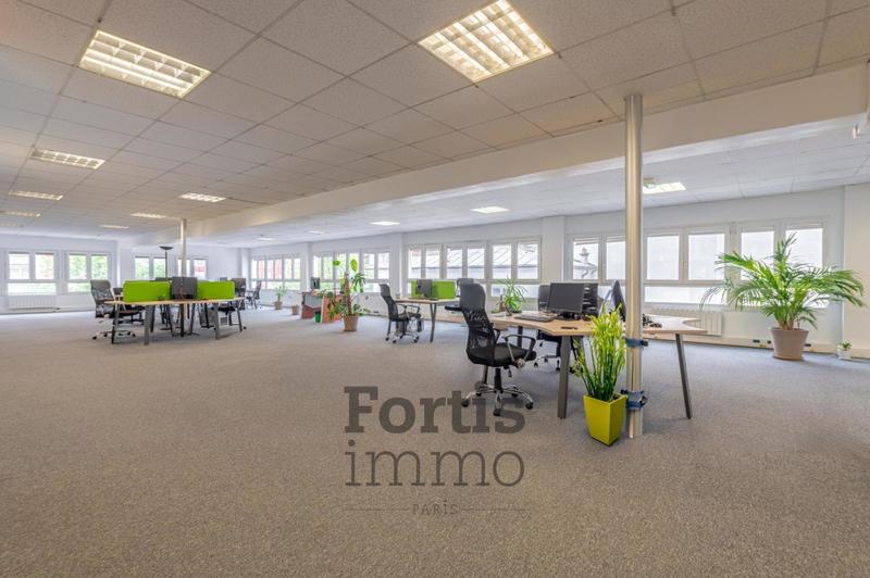 Bureau - 547 m² - 8 pièces