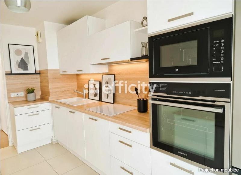 Appartement - 90 m² - 4 pièces