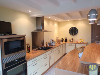 Maison - 153 m² - 7 pièces