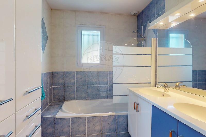 Maison - 135 m² - 6 pièces