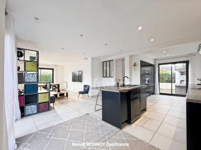 Maison - 111 m² - 5 pièces