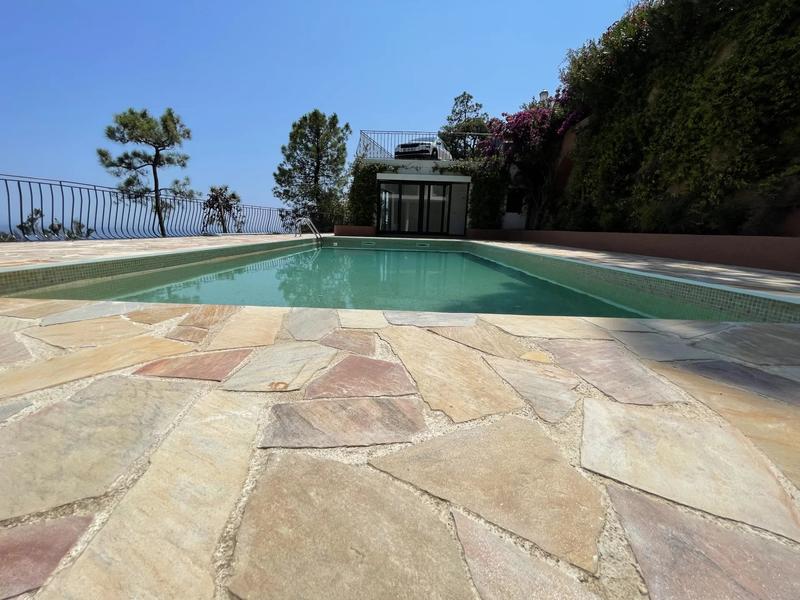 Villa - 185 m² - 6 pièces