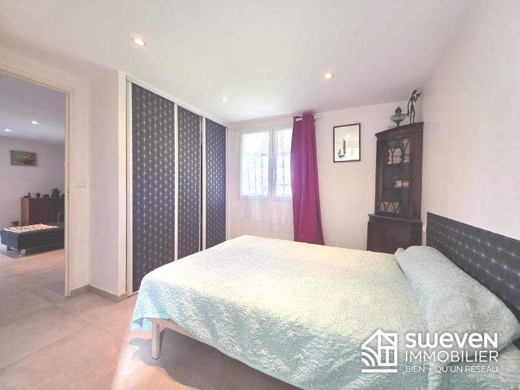 Maison - 175 m² - 8 pièces