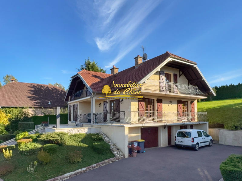 Maison - 194 m² - 8 pièces