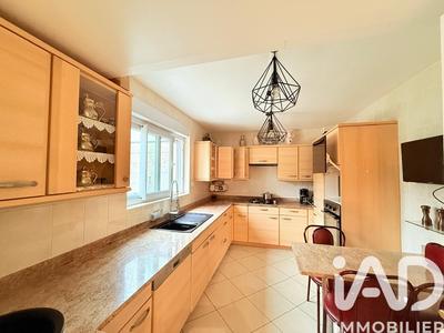 Maison - 165 m² - 8 pièces