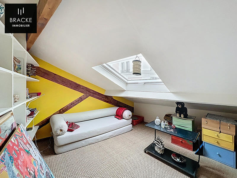 Appartement - 98 m² - 7 pièces