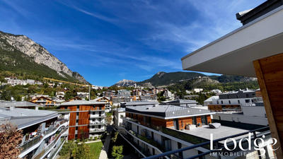 Appartement - 77 m² - 4 pièces