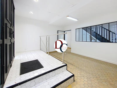 Bureau - 131 m² - 8 pièces