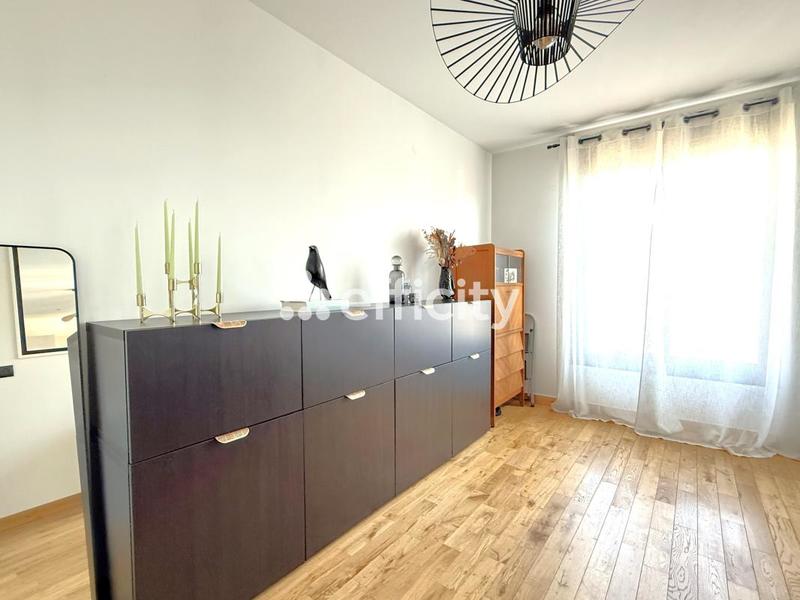 Appartement - 100 m² - 4 pièces