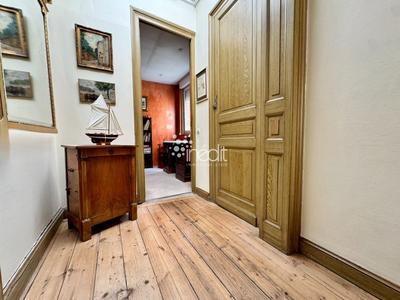 Maison bourgeoise - 242 m² - 10 pièces
