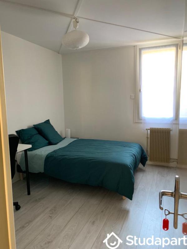 Chambre - 11 m² - 1 pièce