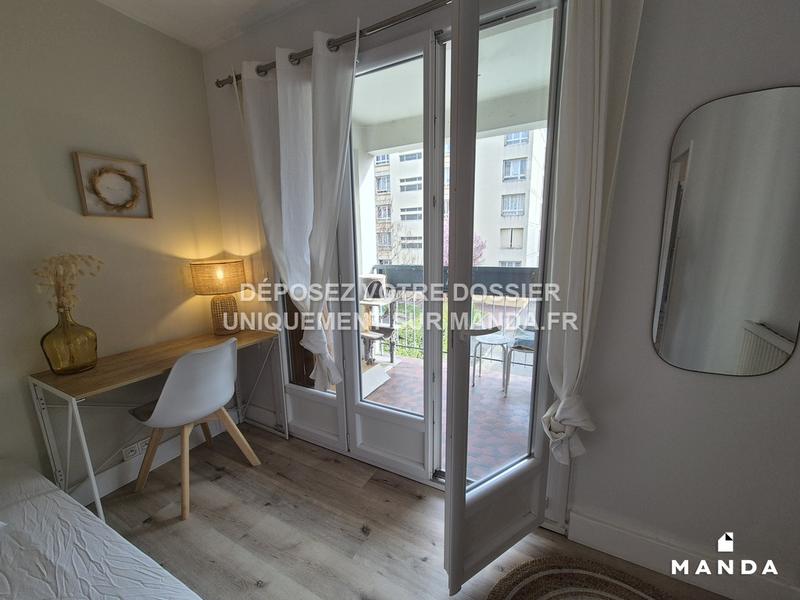 Chambre - 12 m² - 4 pièces