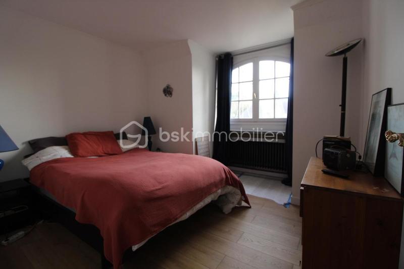 Maison - 226 m² - 7 pièces