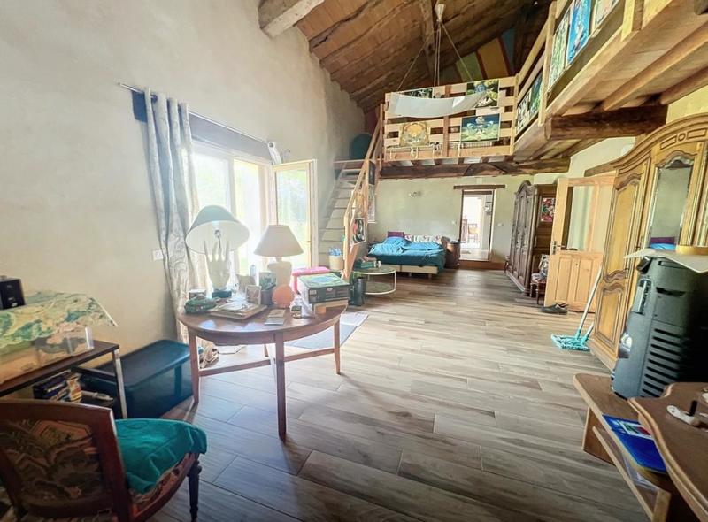 Corps de ferme - 300 m² - 7 pièces