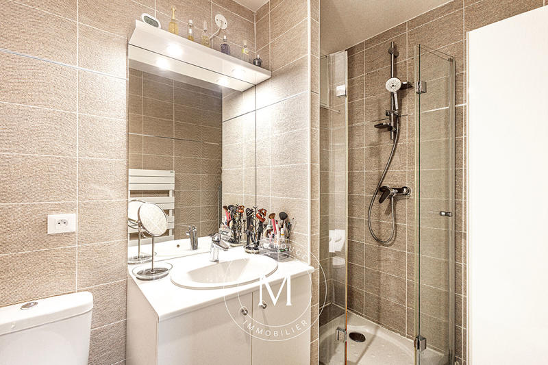 Appartement - 84 m² - 4 pièces