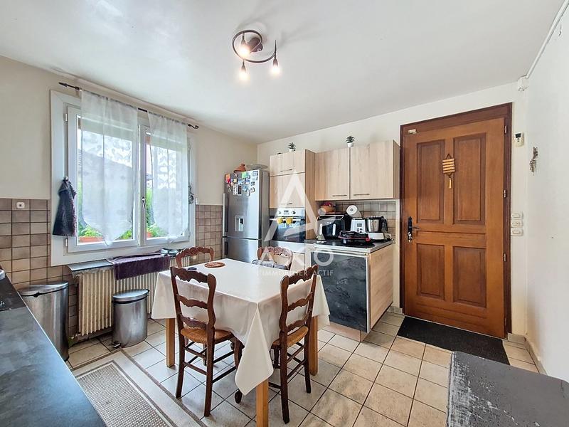 Maison - 147 m² - 9 pièces