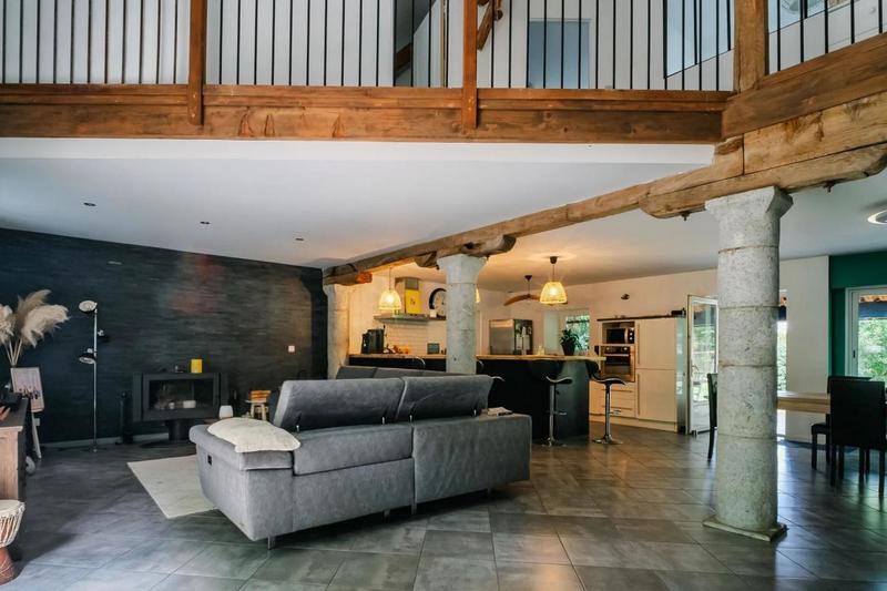 Maison - 180 m² - 6 pièces