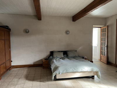 Maison - 210 m² - 6 pièces