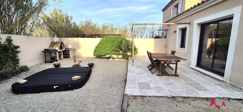 Villa - 90 m² - 4 pièces