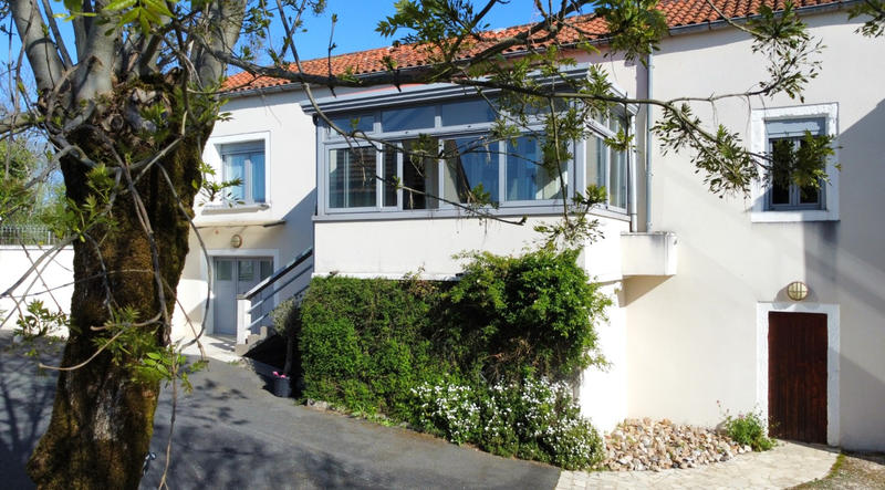 Maison - 95 m² - 3 pièces